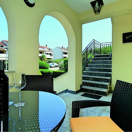 Asantica I Appartement *