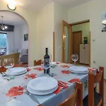 Asantica I Apartment *